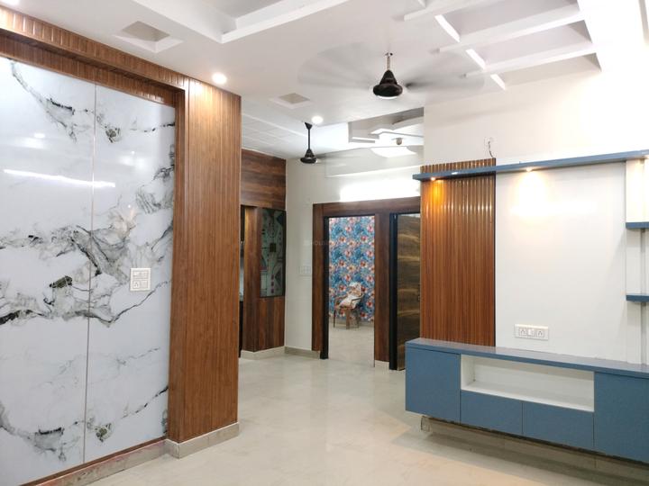 Jai chanda Associate Main Image 1