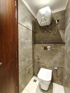 Bathroom Image of 1800 Sq.ft 3 BHK Builder Floor for sale in Model Town New Delhi for Rs. 42500000