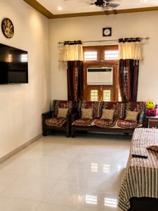Living Room Image of 1100 Sq.ft 2 BHK Builder Floor for rent in Kanker Khera Meerut for Rs. 12500