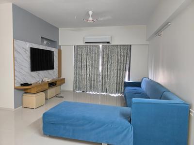 Hall Image of 2000 Sq.ft 3 BHK Apartment / Flat for sale in Godrej Green Glades, Jagatpur Ahmedabad for Rs. 10500000