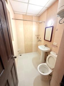 Divine Meadows Bathroom 1