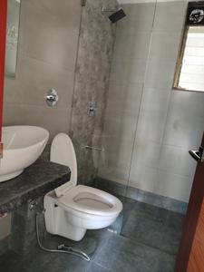 Common Bathroom Image of 1450 Sq.ft 2 BHK Apartment / Flat for sale in Paradise Sai World Empire Phase 1, Kharghar Navi Mumbai for Rs. 20500000