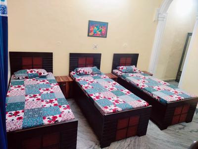 Bedroom Image of Chitra Girls PG in Sector 41, Noida