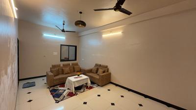 Living Room Image of 1100 Sq.ft 2 BHK Builder Floor for rent in Sayajipura Vadodara for Rs. 18500