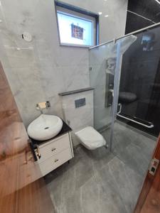 Bathroom Image of 1500 Sq.ft 3 BHK Builder Floor for sale in Tagore Garden Extension New Delhi for Rs. 34000000