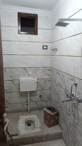 Bathroom Image of 950 Sq.ft 3 BHK Builder Floor for sale in Laxmi Nagar New Delhi for Rs. 9200000