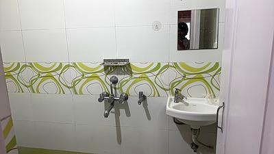 Image of 1300 Sq.ft 2 BHK Apartment / Flat for rent in Hitech City, Hyderabad for Rs. 35000