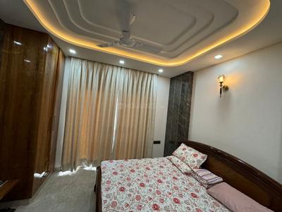 Bedroom Image of 3000 Sq.ft 3 BHK Builder Floor for rent in Sector 40 Noida for Rs. 140000