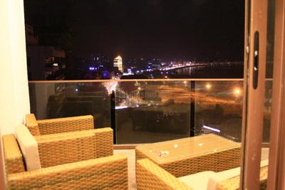 Balcony Image of 4500 Sq.ft 4 BHK Apartment / Flat for rent in Marine Lines Mumbai for Rs. 1500000