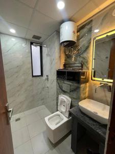 Bathroom Image of 758 Sq.ft 1 BHK Apartment / Flat for rent in Shaligram Flora, Thaltej Ahmedabad for Rs. 15000