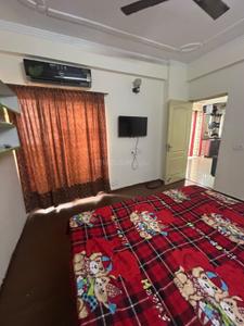 Bedroom Image of 1100 Sq.ft 2.5 BHK Apartment / Flat for rent in Sethi Max Royal, Sector 76 Noida for Rs. 30000