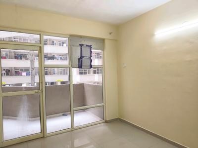 Bedroom Image of 690 Sq.ft 2 BHK Apartment / Flat for rent in Pyramid Elite, Sector 86 Gurgaon for Rs. 18000