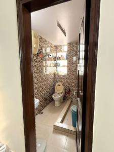 Bathroom Image of 1550 Sq.ft 3 BHK Apartment / Flat for sale in Friends Apartment, Patparganj New Delhi for Rs. 26000000