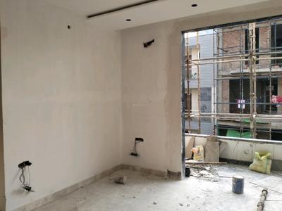 Bedroom Image of 2100 Sq.ft 4 BHK Builder Floor for sale in Pitampura New Delhi for Rs. 50000000