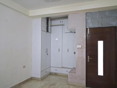 Bedroom Image of 1350 Sq.ft 3 BHK Builder Floor for sale in Paschim Vihar New Delhi for Rs. 25000000