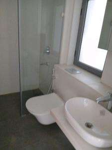 Common Bathroom Image of 3000 Sq.ft 4 BHK Apartment / Flat for sale in AP Valencia, Santacruz West Mumbai for Rs. 165000000