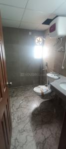 Bathroom Image of 1815 Sq.ft 3 BHK Apartment / Flat for rent in Purvanchal Royal City Phase 2, Chi V Greater Noida for Rs. 35500