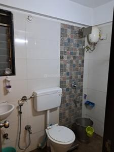 Bathroom Image of 750 Sq.ft 2 BHK Apartment / Flat for sale in Vile Parle East Mumbai for Rs. 22000000