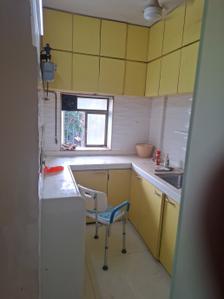 Living Room Image of 1050 Sq.ft 2 BHK Apartment / Flat for rent in Bandstand Apartment, Bandra West Mumbai for Rs. 150000