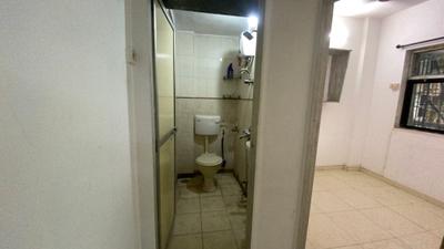 Bathroom Image of 350 Sq.ft 1 RK Apartment / Flat for sale in Shiv Ganga Apartments, Malad West Mumbai for Rs. 7500000