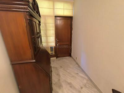 Bedroom Image of 1800 Sq.ft 3 BHK Builder Floor for rent in Panchsheel Enclave New Delhi for Rs. 150000