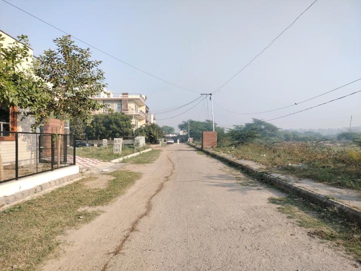 Sector 76 Main Image 1