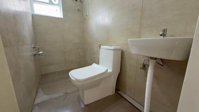 Bathroom Image of 650 Sq.ft 1 BHK Builder Floor for rent in Thanisandra Bengaluru for Rs. 23000