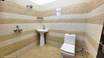 Bathroom Image of 720 Sq.ft 2 BHK Apartment / Flat for sale in Dream Rehmat Homez, Sanauli Zirakpur for Rs. 4590000