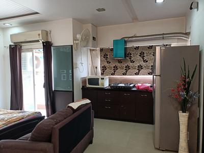 Living Room Image of 465 Sq.ft 1 RK Studio for rent in Amanora Park Town, Hadapsar Pune for Rs. 22000