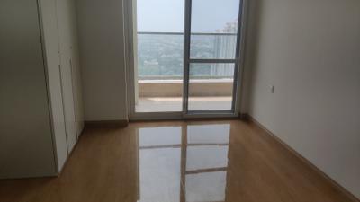 Bedroom Image of 2400 Sq.ft 3.5 BHK Apartment / Flat for sale in DLF One Midtown, Karampura New Delhi for Rs. 55000000