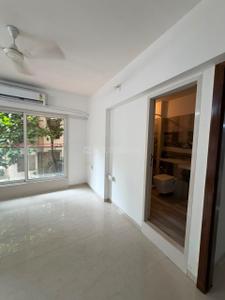 Bedroom Image of 1400 Sq.ft 3 BHK Builder Floor for sale in Vile Parle East Mumbai for Rs. 67500000