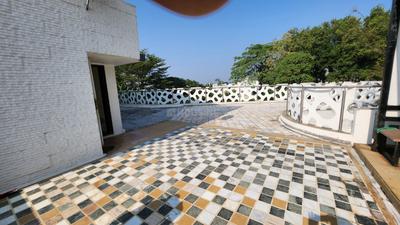 Balcony Image of 18000 Sq.ft 5 BHK Independent House for sale in Shree Balaji Heritage Villa, Adalaj Gandhinagar for Rs. 300000000
