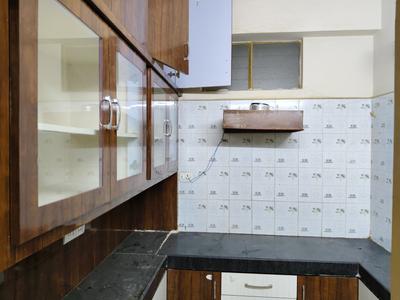 KGn rental agency Kitchen 1
