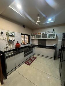 Kitchen Image of 2113 Sq.ft 6 BHK Duplex for sale in Khodiyar Nagar Vadodara for Rs. 11500000
