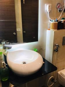 Bathroom Image of 1041 Sq.ft 2 BHK Apartment / Flat for rent in Amrapali Pan Oasis, Sector 70 Noida for Rs. 38900