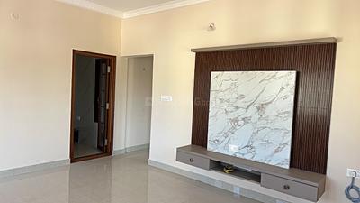 Living Room Image of 2400 Sq.ft 2 BHK Apartment / Flat for rent in JP Nagar Bengaluru for Rs. 40000