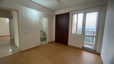 Bedroom Image of 1365 Sq.ft 3 BHK Apartment / Flat for rent in Jaypee Kosmos, Sector 134 Noida for Rs. 28000