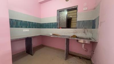 Kitchen Image of 680 Sq.ft 2 BHK Builder Floor for rent in Picnic Garden Kolkata for Rs. 15000
