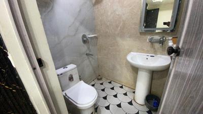 Bathroom Image of 780 Sq.ft 1 RK Builder Floor for rent in Sector 49 Gurgaon for Rs. 23000
