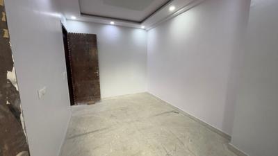 Bedroom Image of 1200 Sq.ft 4 BHK Apartment / Flat for sale in Sector 4 Rohini New Delhi for Rs. 6000000