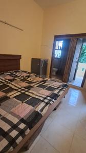 Bedroom Image of 400 Sq.ft 1 RK Builder Floor for rent in Green Park New Delhi for Rs. 18000