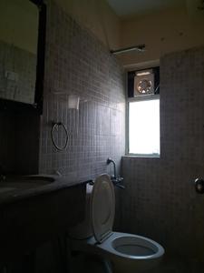 Common Bathroom Image of 825 Sq.ft 2 BHK Apartment / Flat for sale in Paras Tierea, Sector 137 Noida for Rs. 6800000