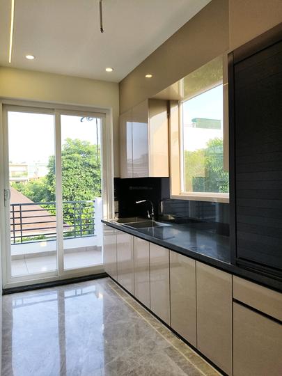 Vipul World Main Image 1