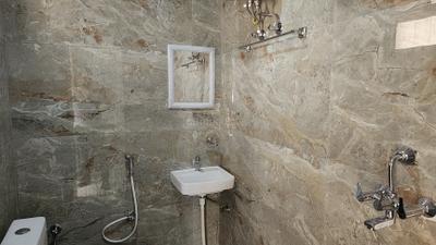 Bathroom Image of 500 Sq.ft 1 RK Apartment / Flat for rent in Karolan Ka Barh Jaipur for Rs. 15500