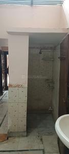 Bathroom Image of 450 Sq.ft 2 BHK Independent House for rent in Shastri Nagar Meerut for Rs. 7000
