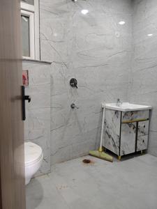 Common Bathroom Image of 1475 Sq.ft 3 BHK Apartment / Flat for sale in Chhattarpur New Delhi for Rs. 8800000