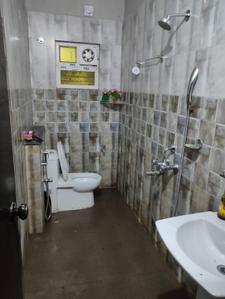 Bathroom Image of 1200 Sq.ft 2 BHK Independent House for rent in Jharapada Bhubaneswar for Rs. 14000