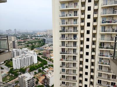 Image of 1670 Sq.ft 3 BHK Apartment / Flat for rent in DLF The Primus, Sector 82A, Gurgaon for Rs. 55000