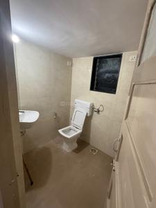 Bathroom Image of 800 Sq.ft 3 BHK Apartment / Flat for rent in Thane West Thane for Rs. 45000