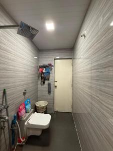 Bathroom Image of 1500 Sq.ft 4 BHK Apartment / Flat for rent in Cosmos Jewels, Thane West Thane for Rs. 100000